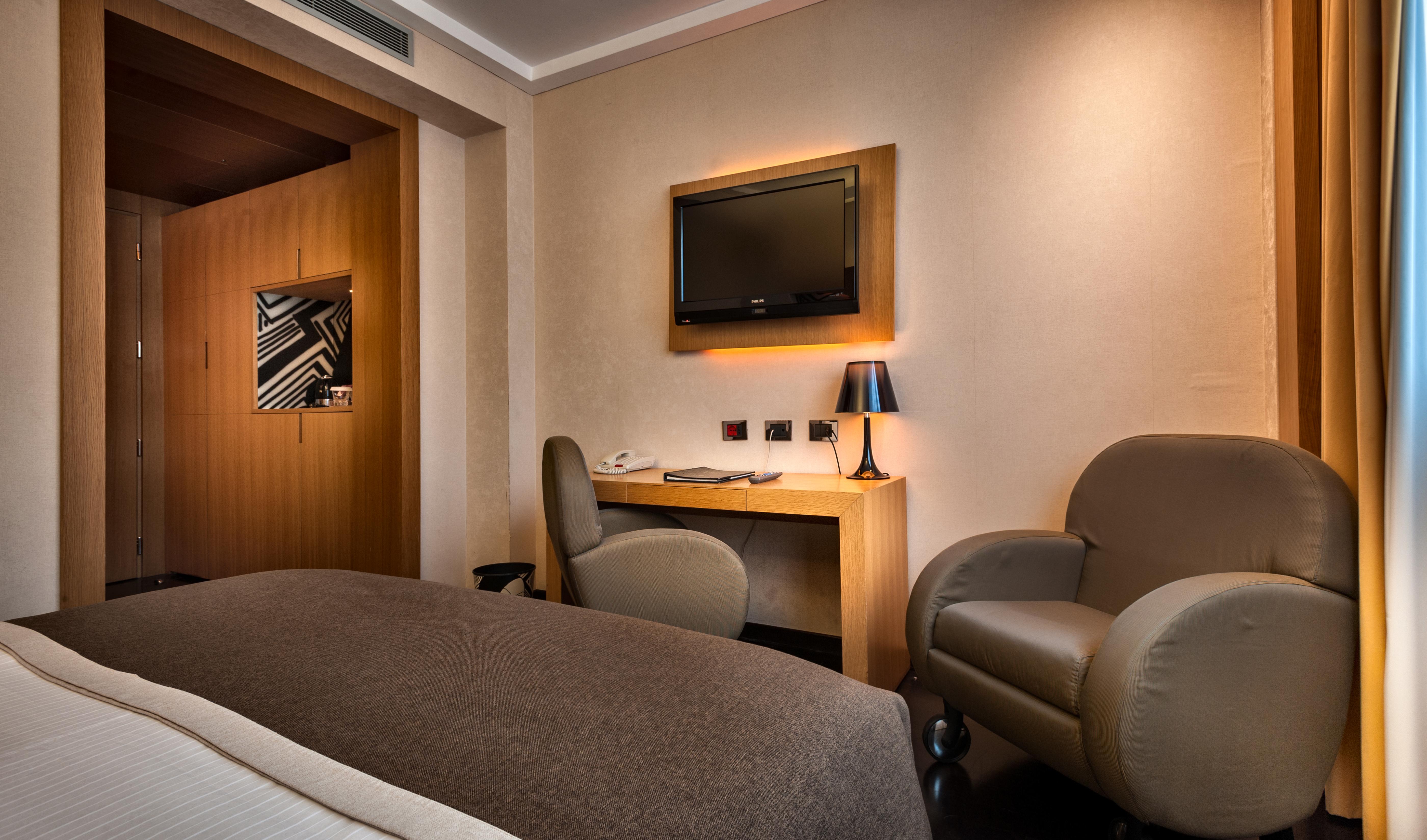 Crowne Plaza Milan City By Ihg Exterior photo