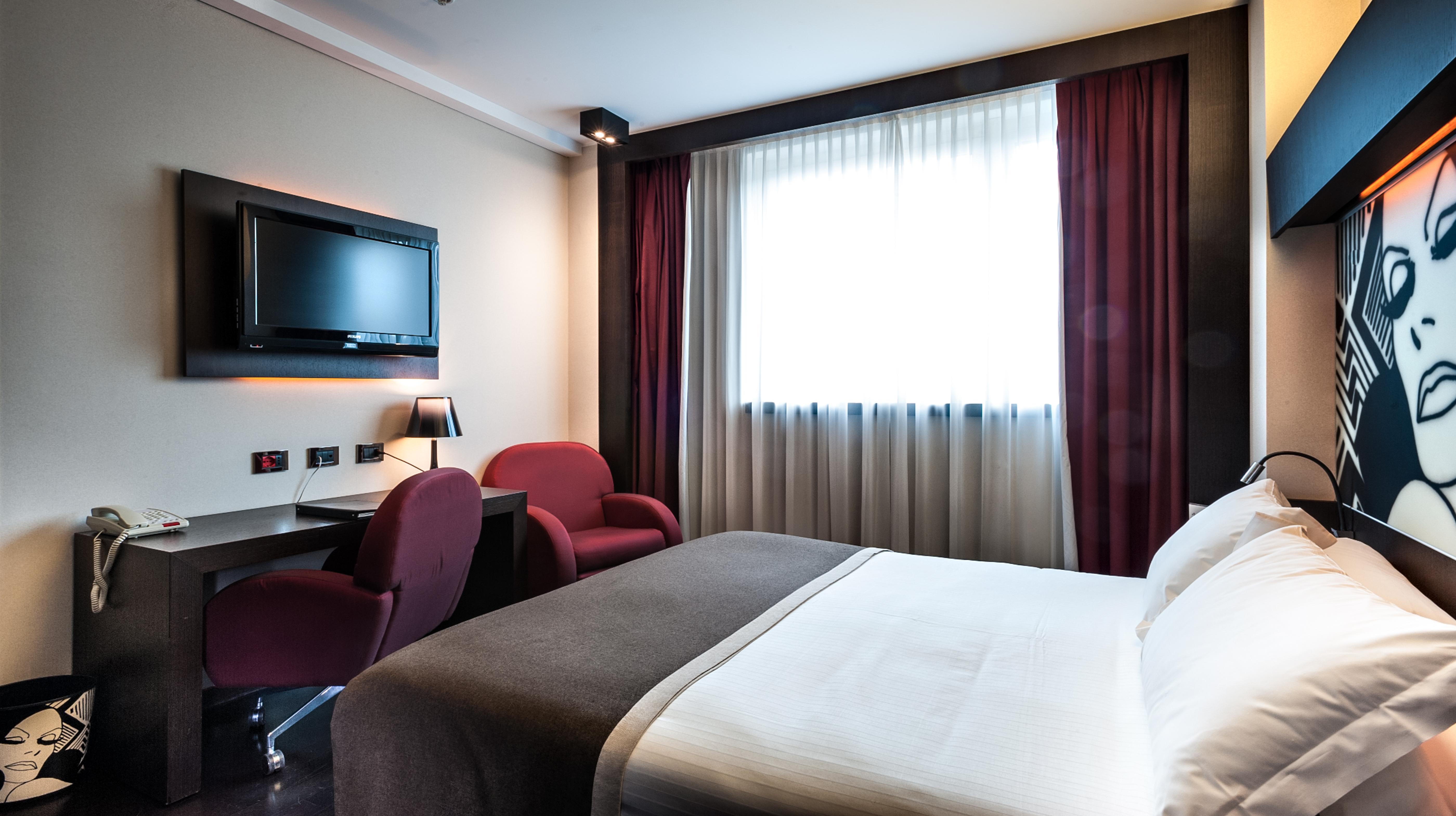 Crowne Plaza Milan City By Ihg Exterior photo