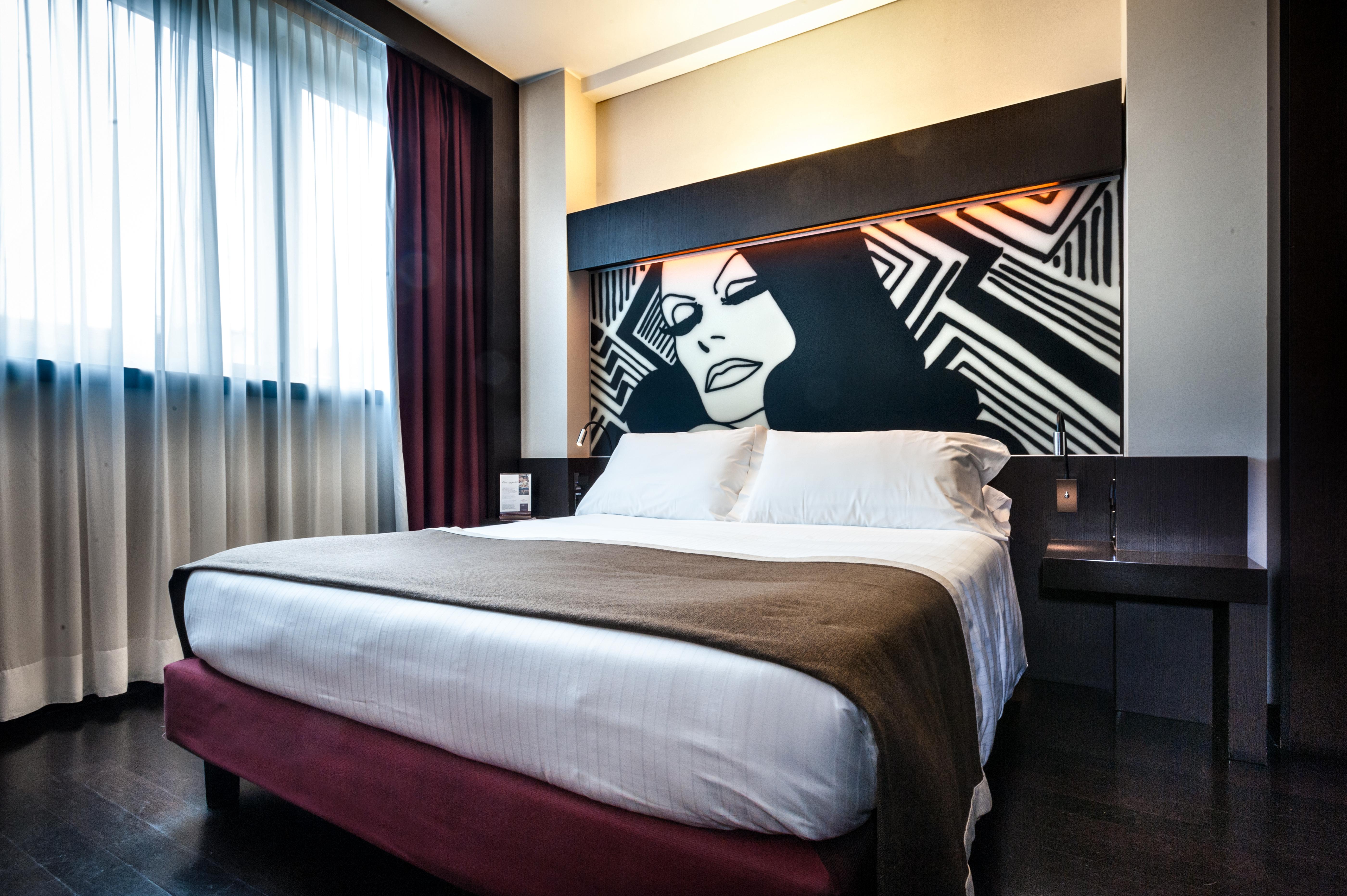 Crowne Plaza Milan City By Ihg Exterior photo