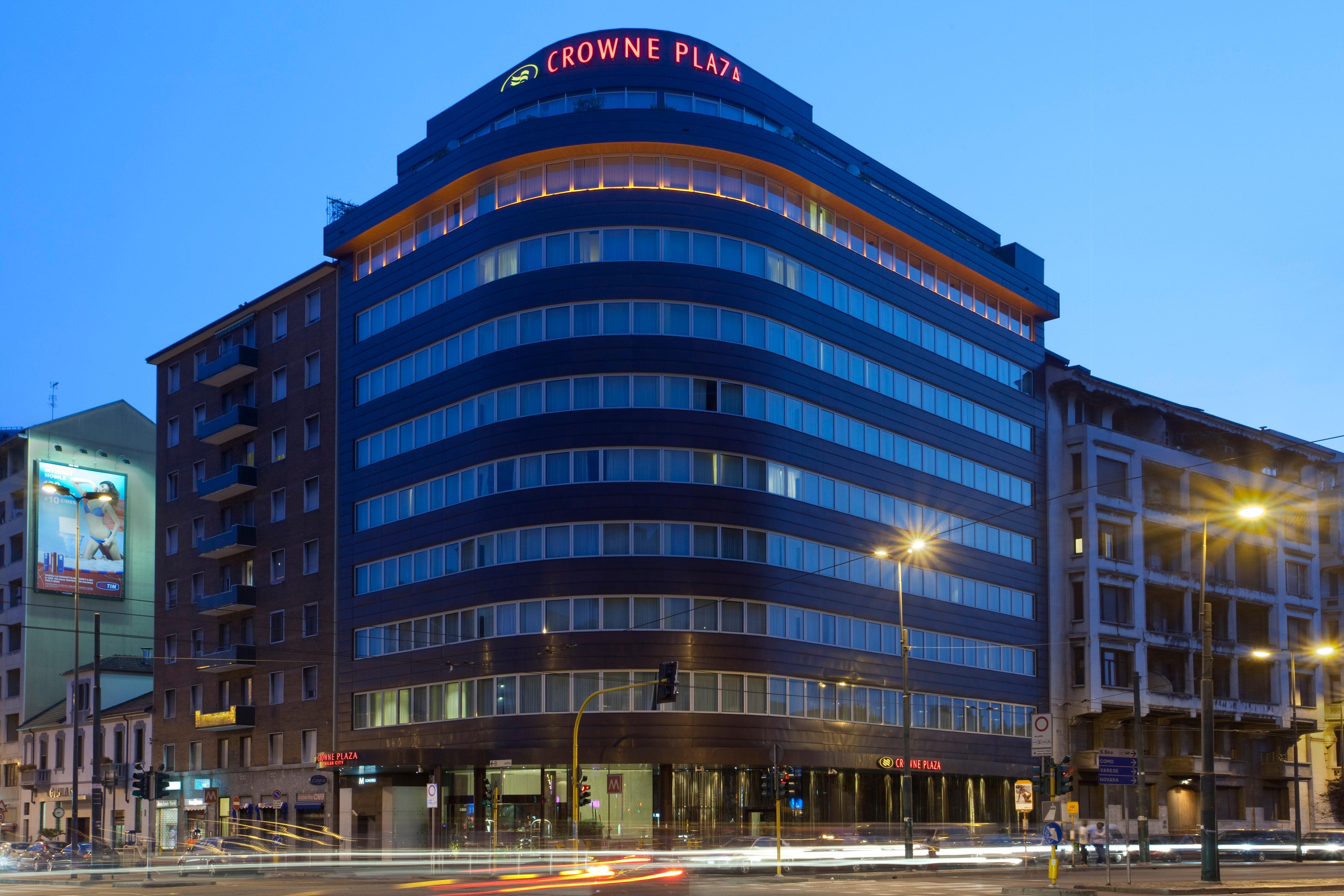 Crowne Plaza Milan City By Ihg Exterior photo